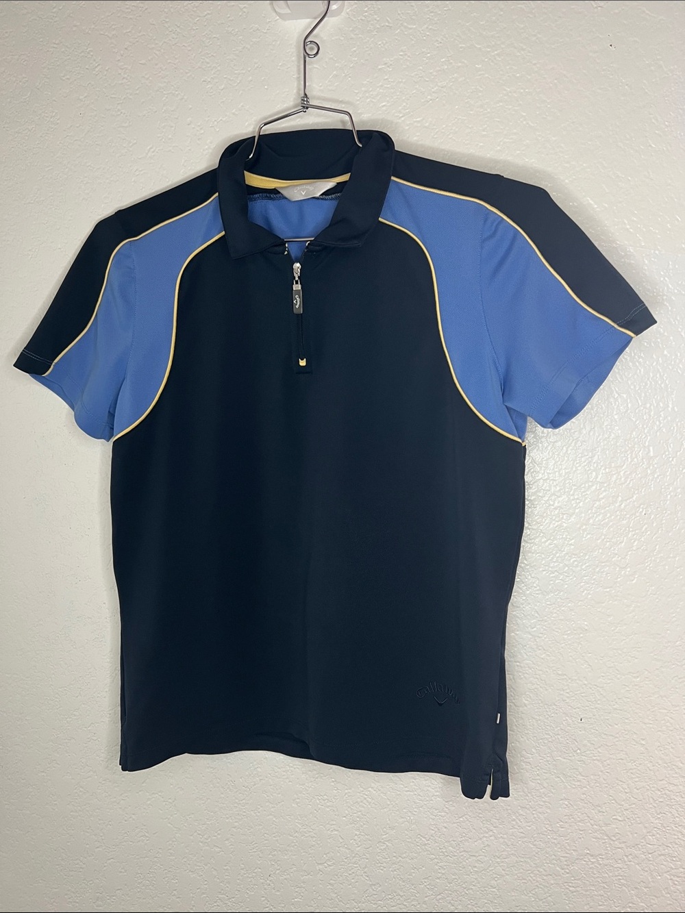 Callaway woman’s polo short sleeve golf shirt medium blue yellow